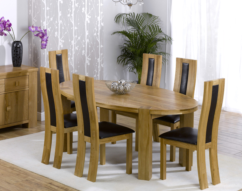 Hawarden Oval Dining Table wth 6 Oak and Leather Chairs w/infil - Click Image to Close